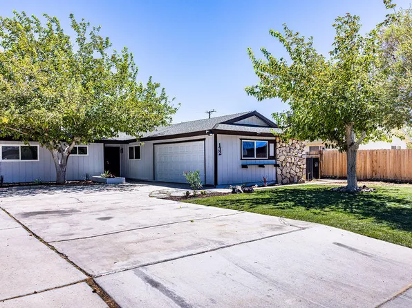 132 S Holly Canyon Dr, Ridgecrest, CA 93555