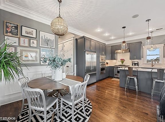5th image of 1473 W Summerdale Ave #3