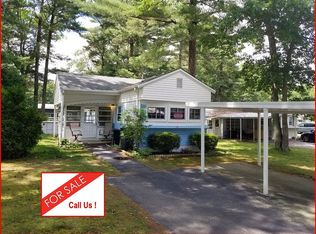 16 Sycamore Dr, Halifax, MA 02338
