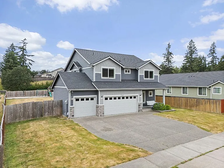 702 Hubbard Rd SE — Photo 42