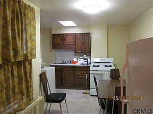 4th image of 146 Madison Ave