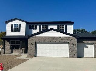20221 Sunset Ave, Livonia, MI 48152