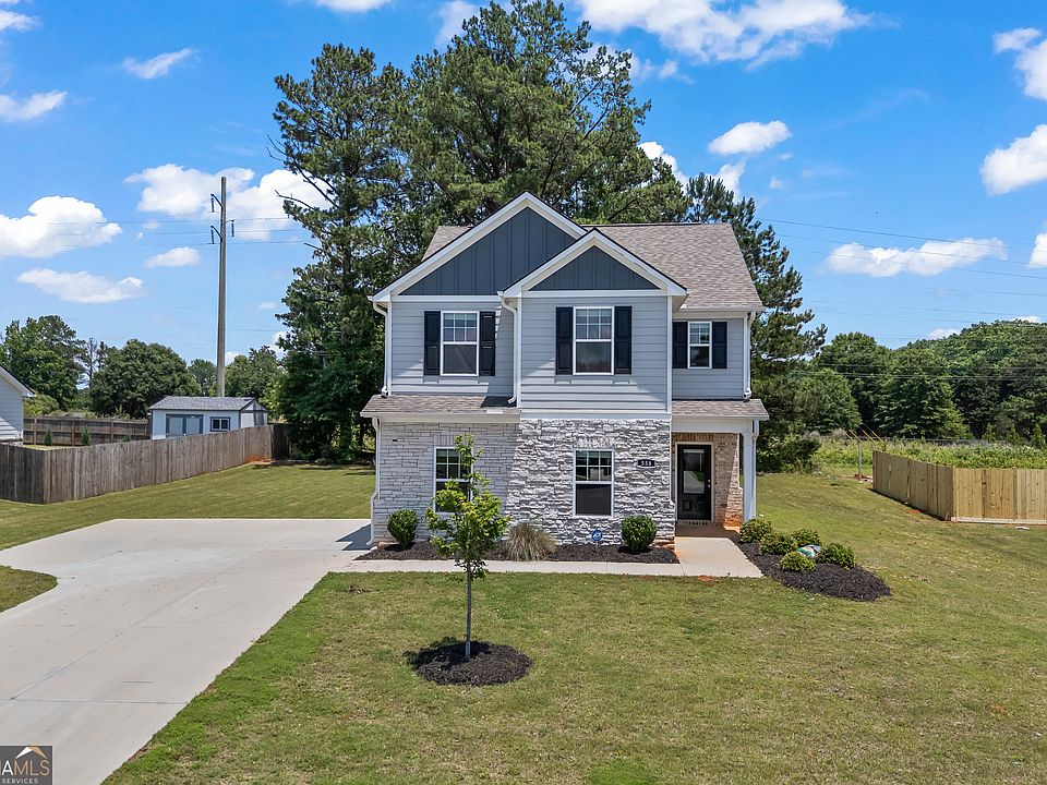 1st image of 558 Meadows Farm Dr