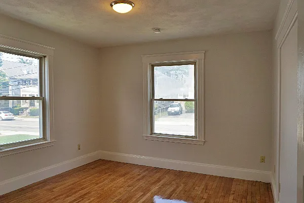 381 Crescent St #1 — Photo 4