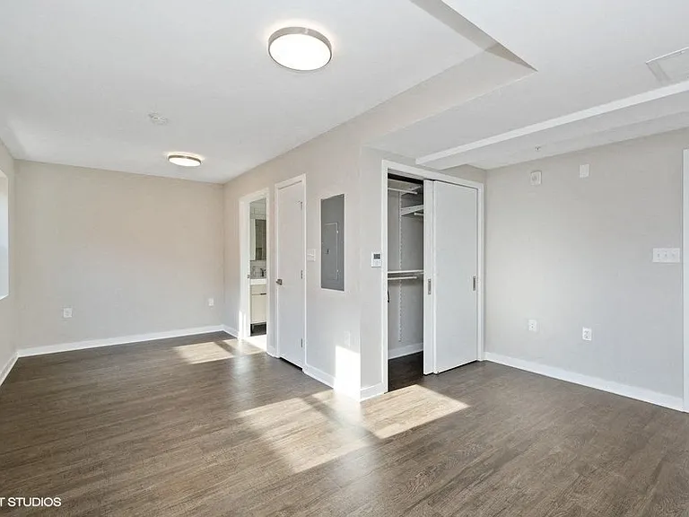 Carver and Slowe Apartments — Photo 52