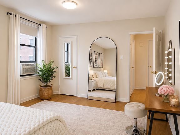 5th image of 350 E 30th St APT 6R
