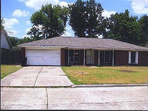 1st image of 810 Twinbrooke Dr