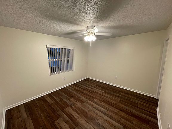 4th image of 606 2nd Ave