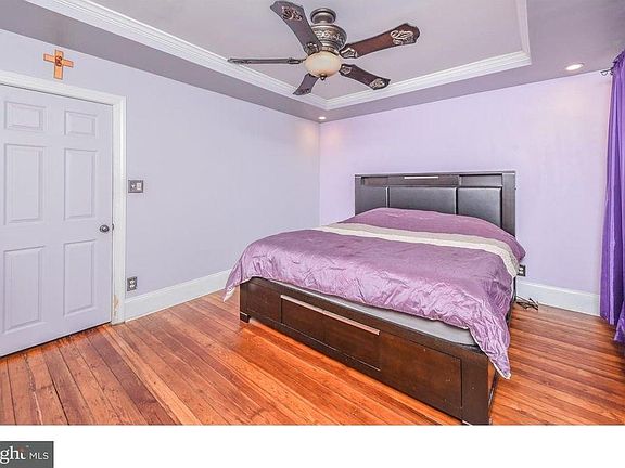 3rd image of 4776 Silverwood St
