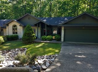 10 Emanuel Dr, Hot Springs Village, AR 71909