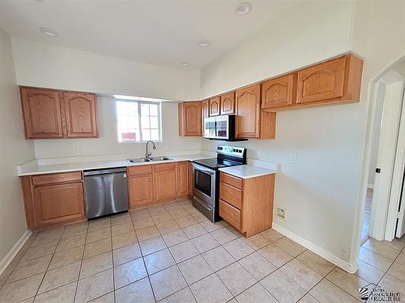5th image of 205 E Virginia St