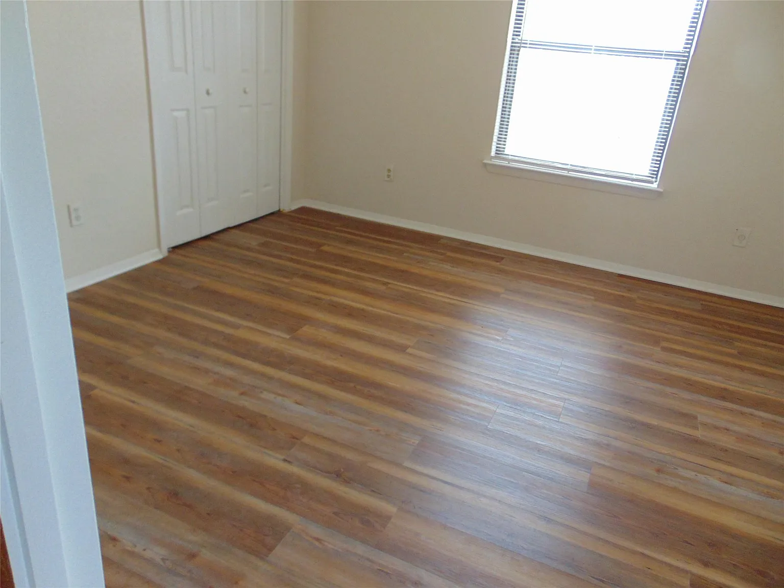 2 bed, 2.0 bath, 1998 sqft, $1,775 — Photo 4