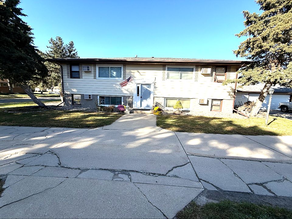 1st image of 1364 10th Ave SE #3