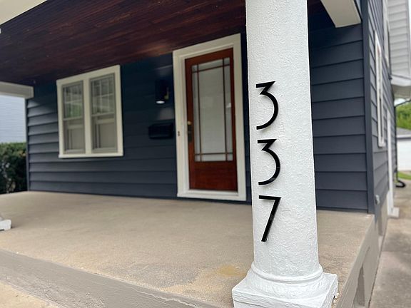 spacious covered porch, entry