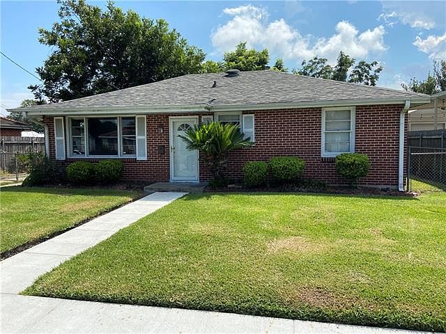 1st image of 509 Mayflower Dr