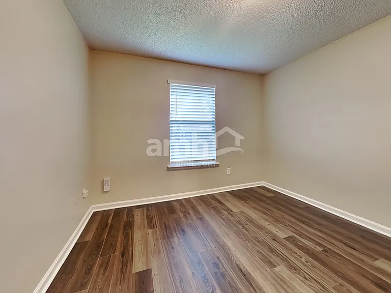 1215 Summer Springs Dr — Photo 13