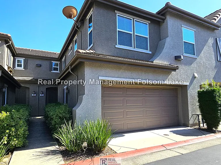 303 Cezanne Ln — Photo 1