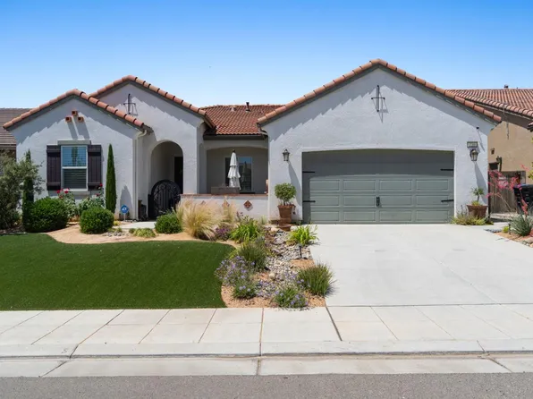 730 Forester Ln S, Madera, CA 93636