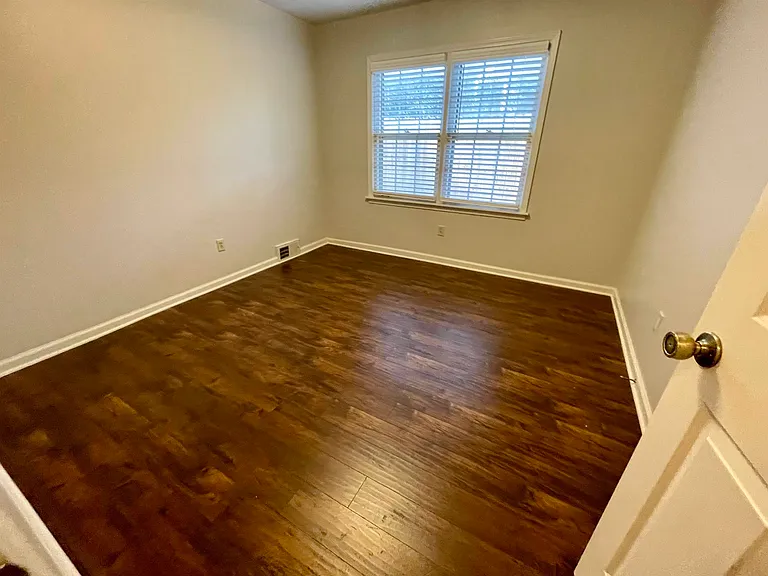 2420 Stratfield Dr — Photo 19