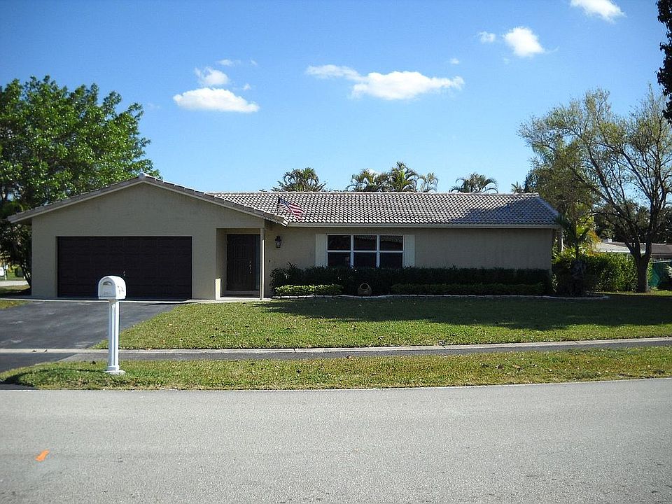 Large corner lot