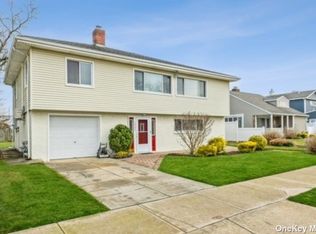 619 E Walnut St #A, Long Beach, NY 11561