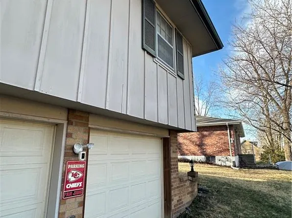 2607 NW Powderhorn Dr, Kansas City, MO 64154