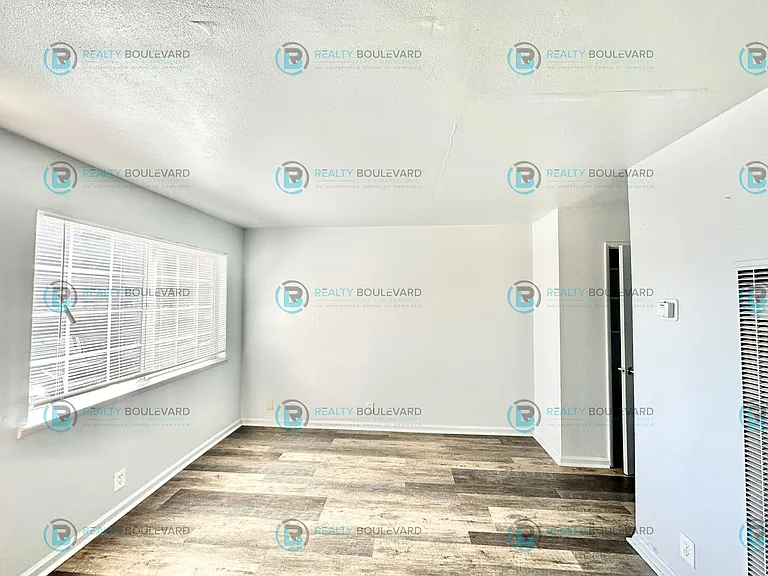929 Willow St — Photo 18