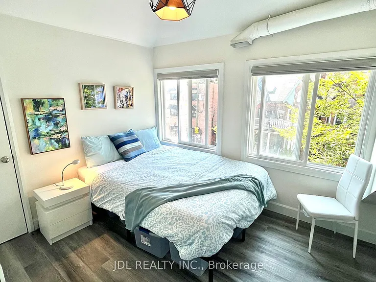 5 Sorauren Ave #7 — Photo 37