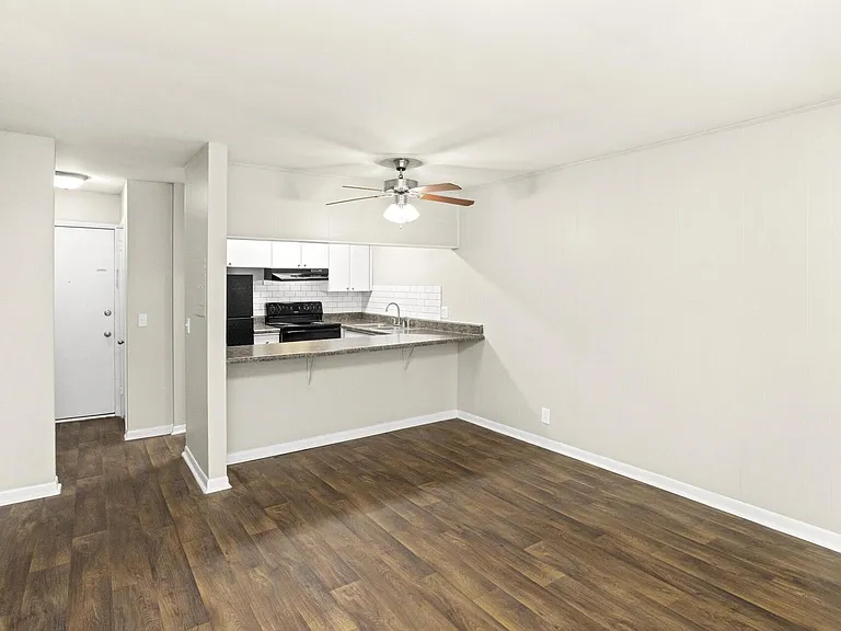 1701 Gale Ln — Photo 19