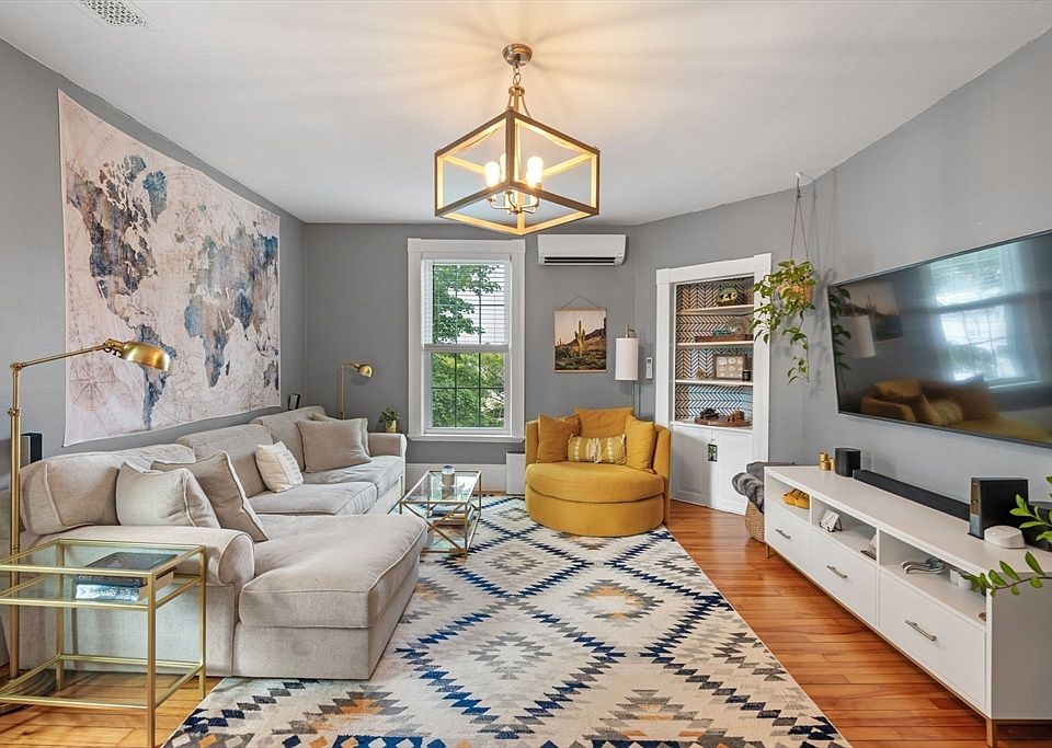 1st image of 12 Linden St APT 4