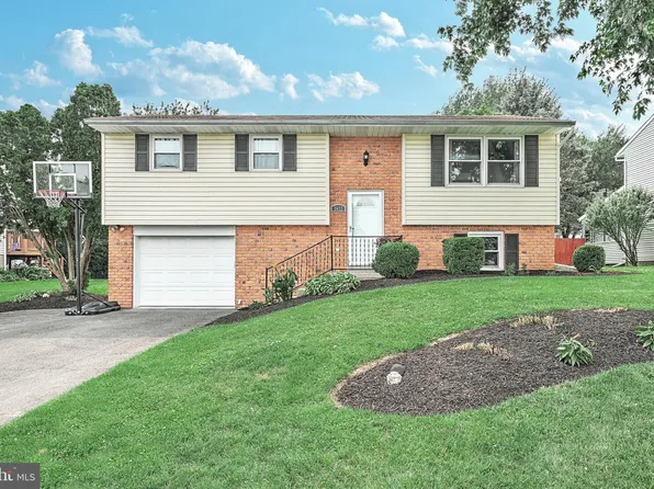 3072 Todd Ln, Lancaster, PA 17601