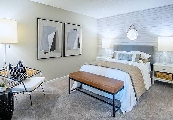 2nd image of 520 Hill St APT 2