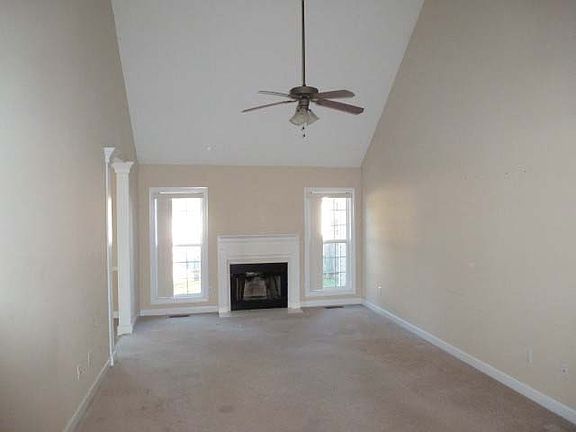 2nd image of 210 Sunnycrest Dr