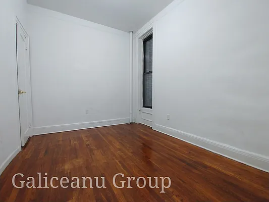 Rented by Lexington Real Estate Group | media 33