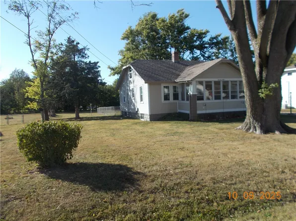 1715 S 34th Pl, Decatur, IL 62521