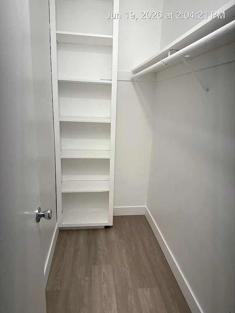 Canfield 3321 — Photo 2