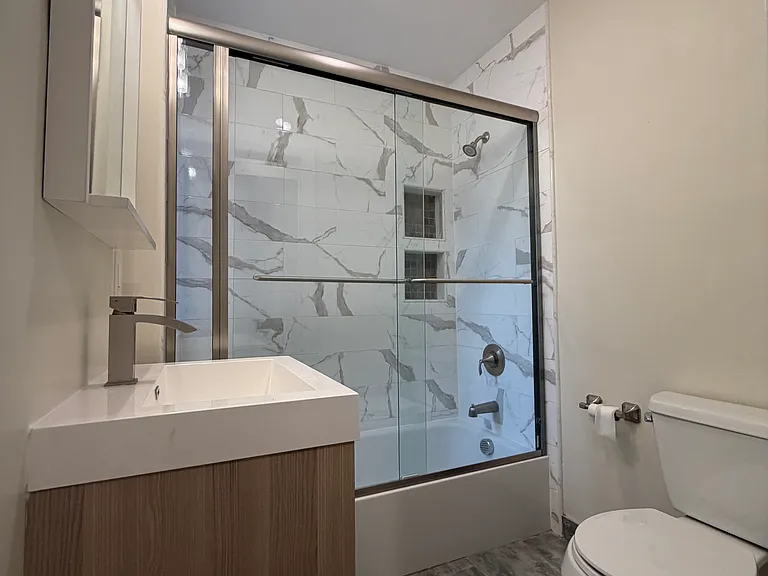 84 Van Wagenen Ave #1L — Photo 12
