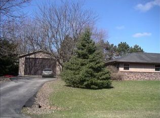 7466 Farmhome Ln, Cherry Valley, IL 61016
