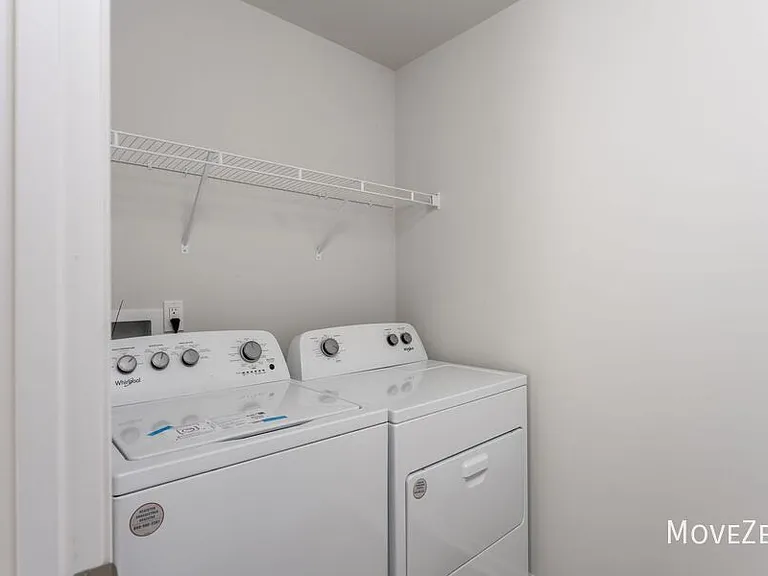 179 N Farmhouse Dr — Photo 32