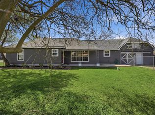 2415 W Cedar Bayou Lynchburg Rd, Baytown, TX 77521