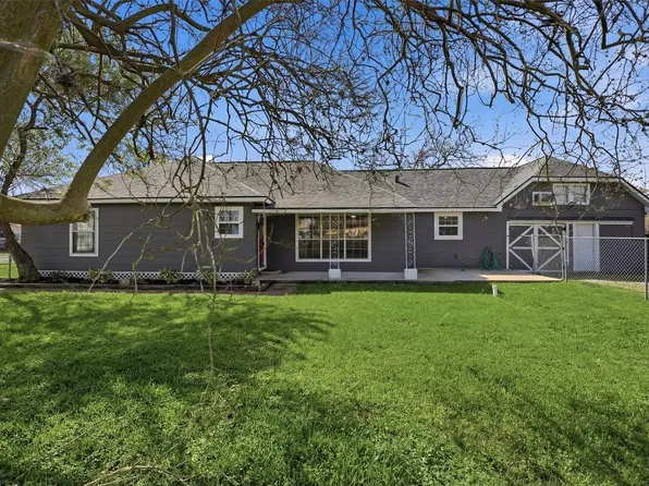 2415 W Cedar Bayou Lynchburg Rd, Baytown, TX 77521