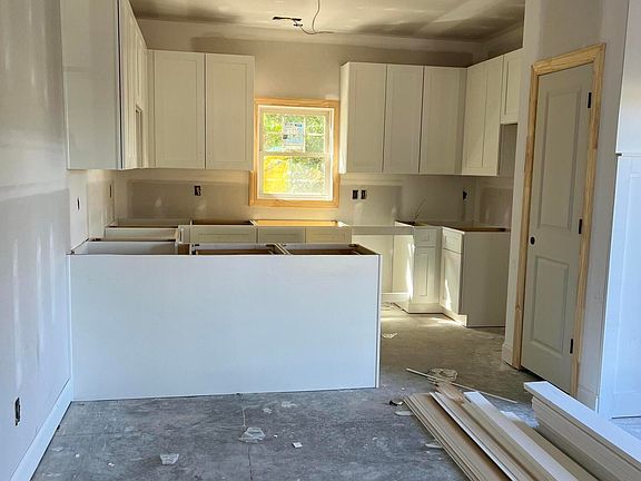2nd image of 406 S Sharpe Street