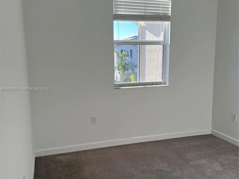 1211 SE 27th Ter — Photo 19