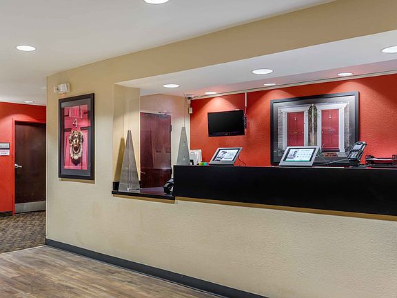 Lobby and Guest Check-in