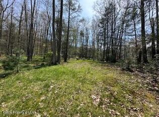 Oak Dr, Drums, PA 18222