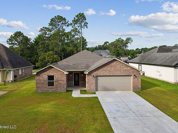 4th image of 2025 Parkview Dr