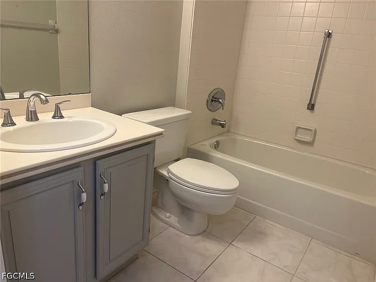 7430 Lake Breeze Dr #505 — Photo 14