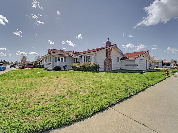 2nd image of 1312 Stafford Way