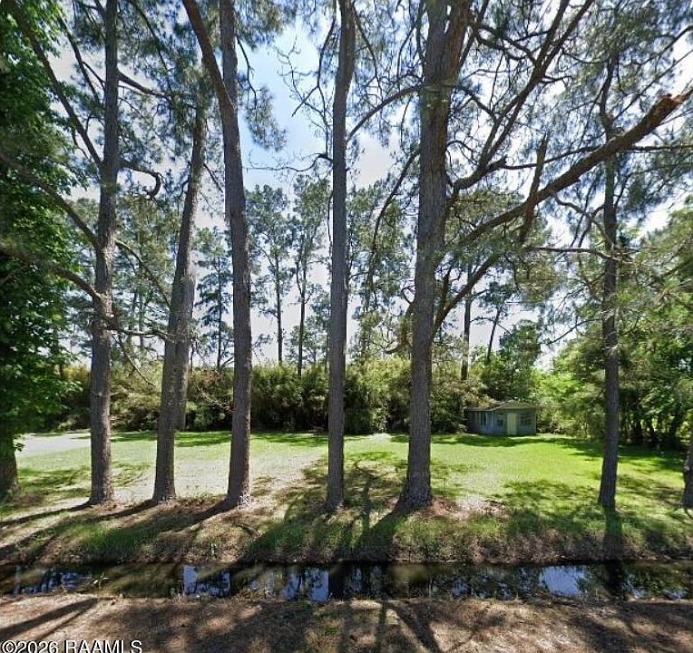 2nd image of 111 Freda Ln
