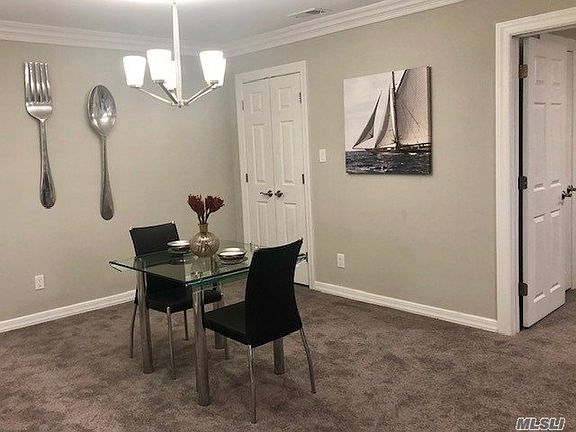 5th image of 100 Westwood Dr APT 196